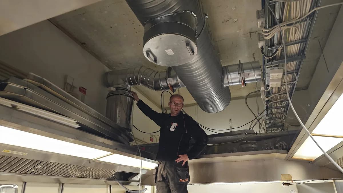 Oslo Airport Gardermoen requires grease-free ventilation ducts. So far, one system has documented that it meets the requirement