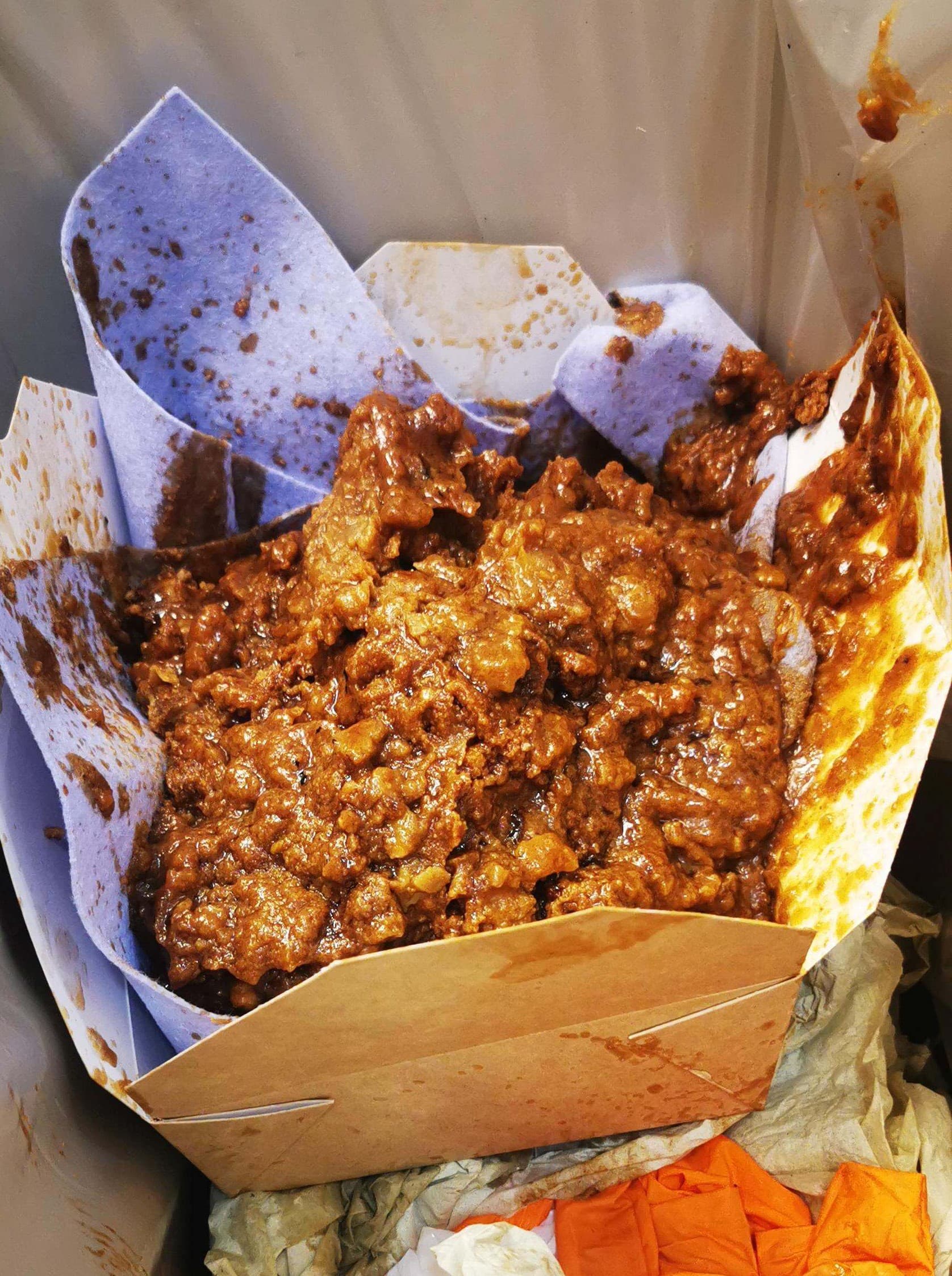Six kilos of grease after a premium hood